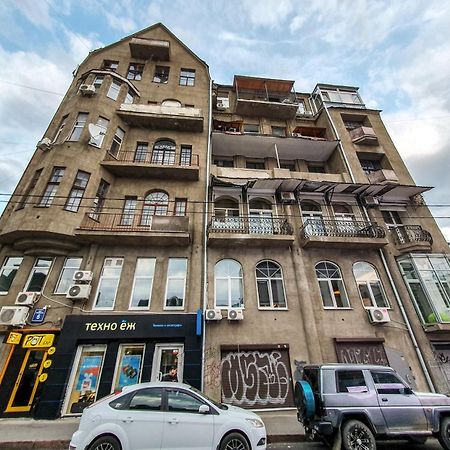 Two-floor apartments&studio 2-х этажные апартаменты и студия в самом центре Харьков Экстерьер фото